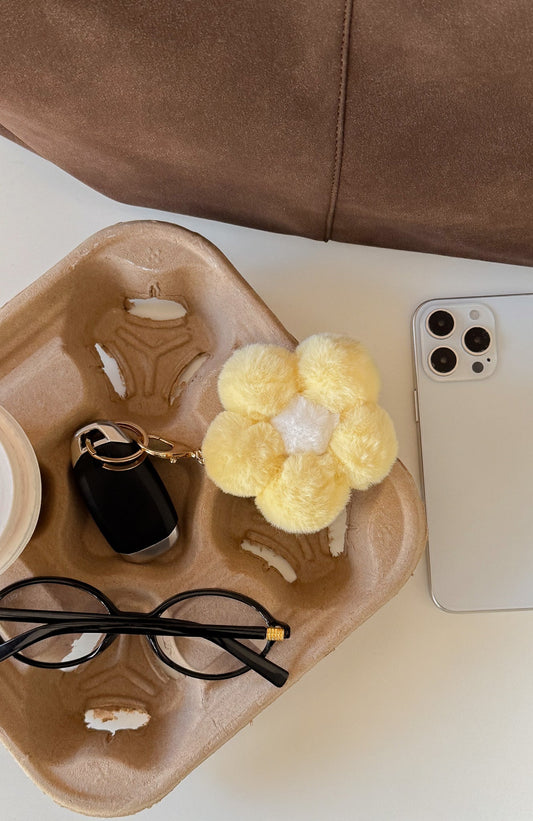 Petal Keychain Yellow/White