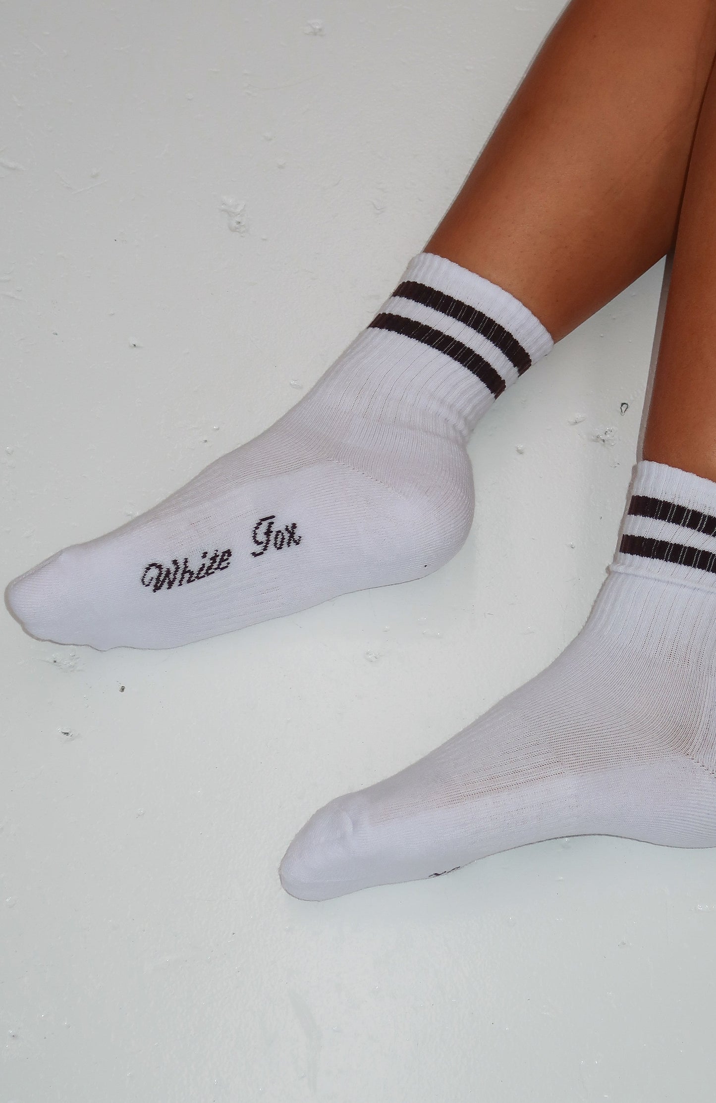 Grounded Socks White/Dark Chocolate